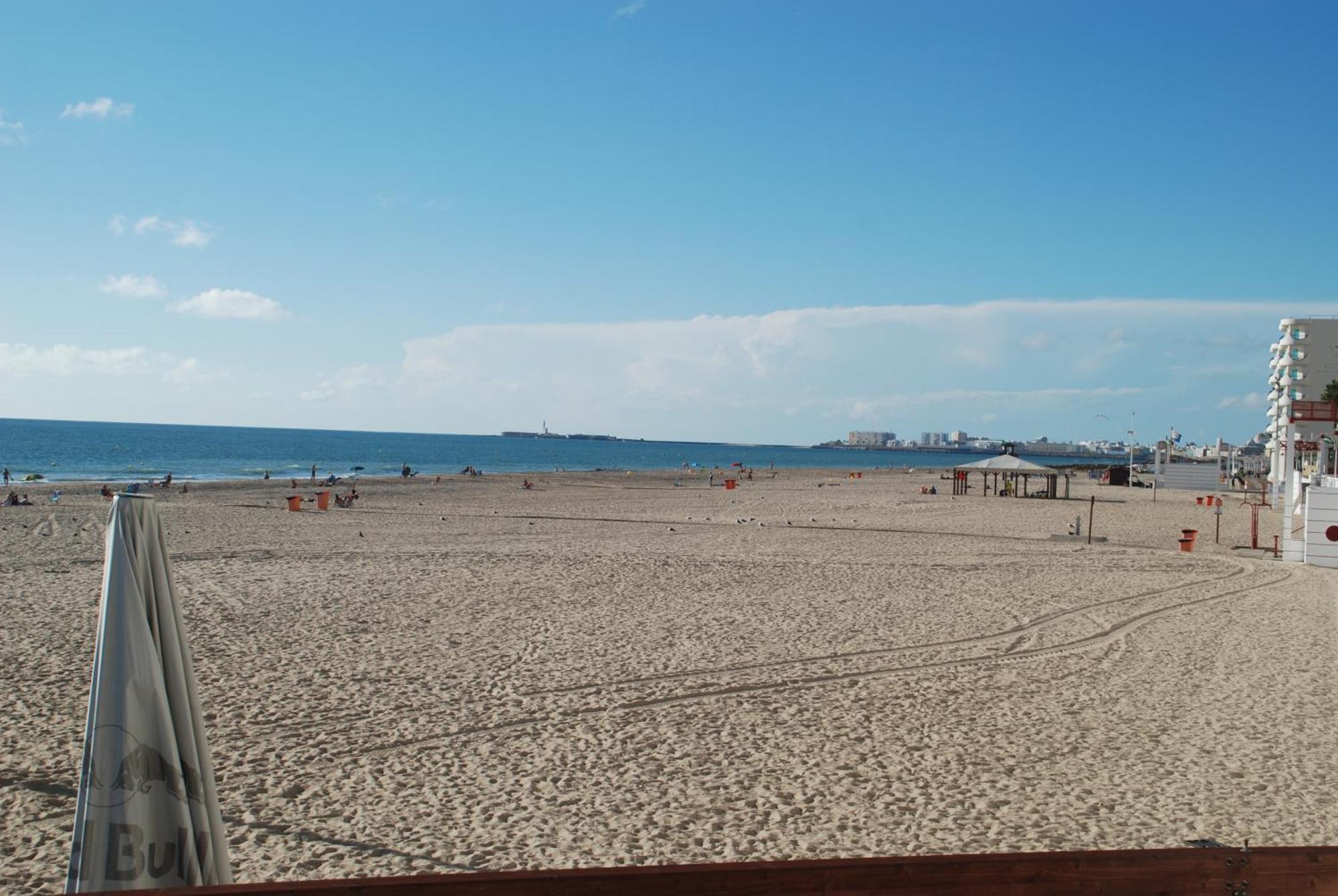 Brisas Estadio Playa Victoria Cádiz Eksteriør bilde